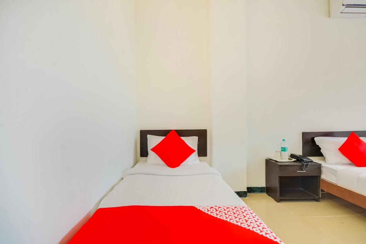 Готель Oyo 67267 Ss Residency Коямпутур Екстер'єр фото